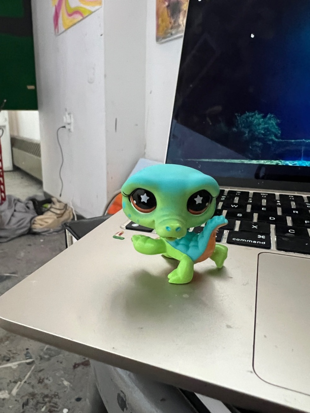 Green and Blue Alligator LPS